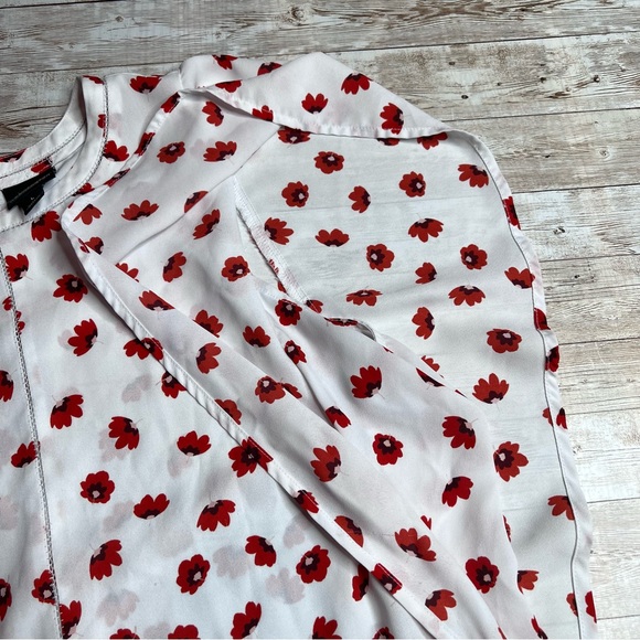 💚Worthington red flower printed top - Picture 3 of 8